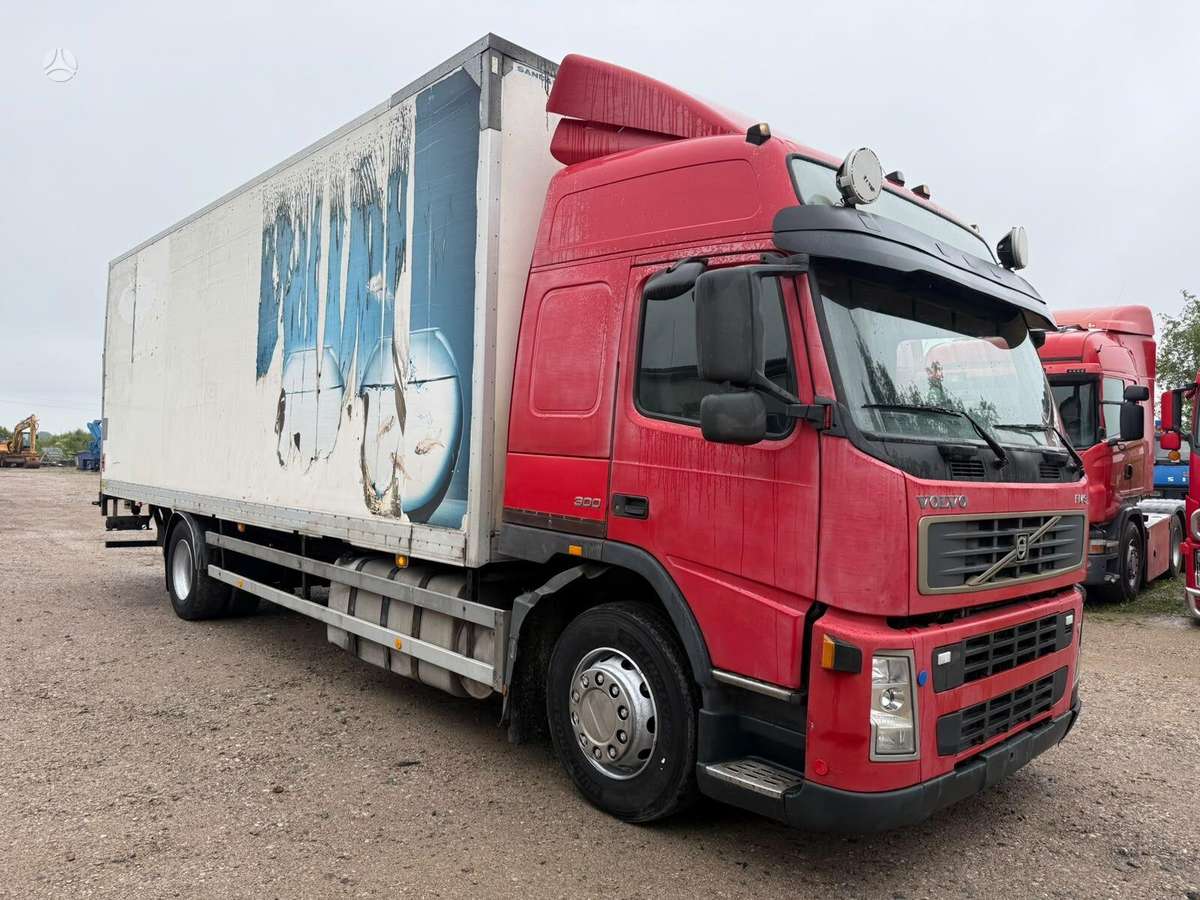 Volvo FM9 300, isothermal trucks