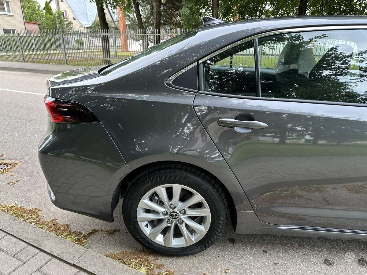 Toyota Corolla - 6
