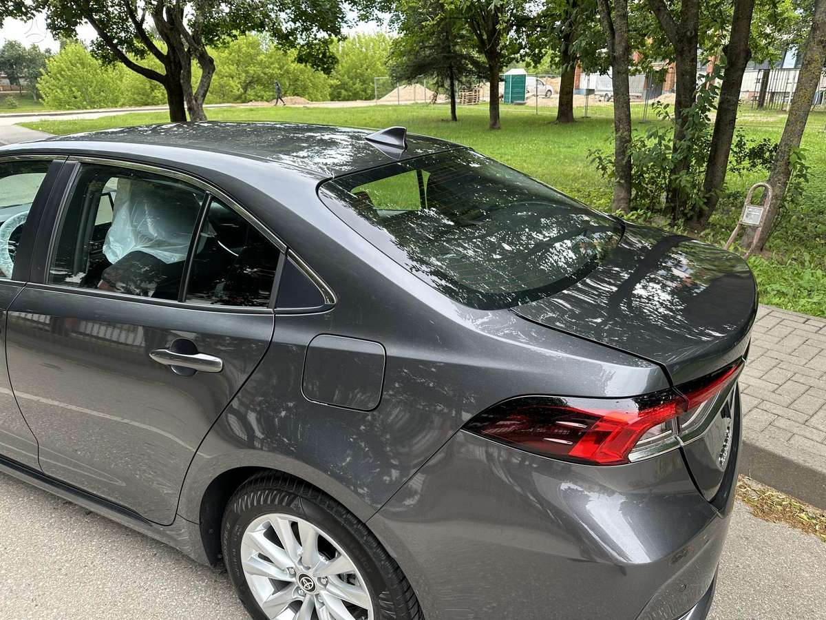 Toyota Corolla - 12