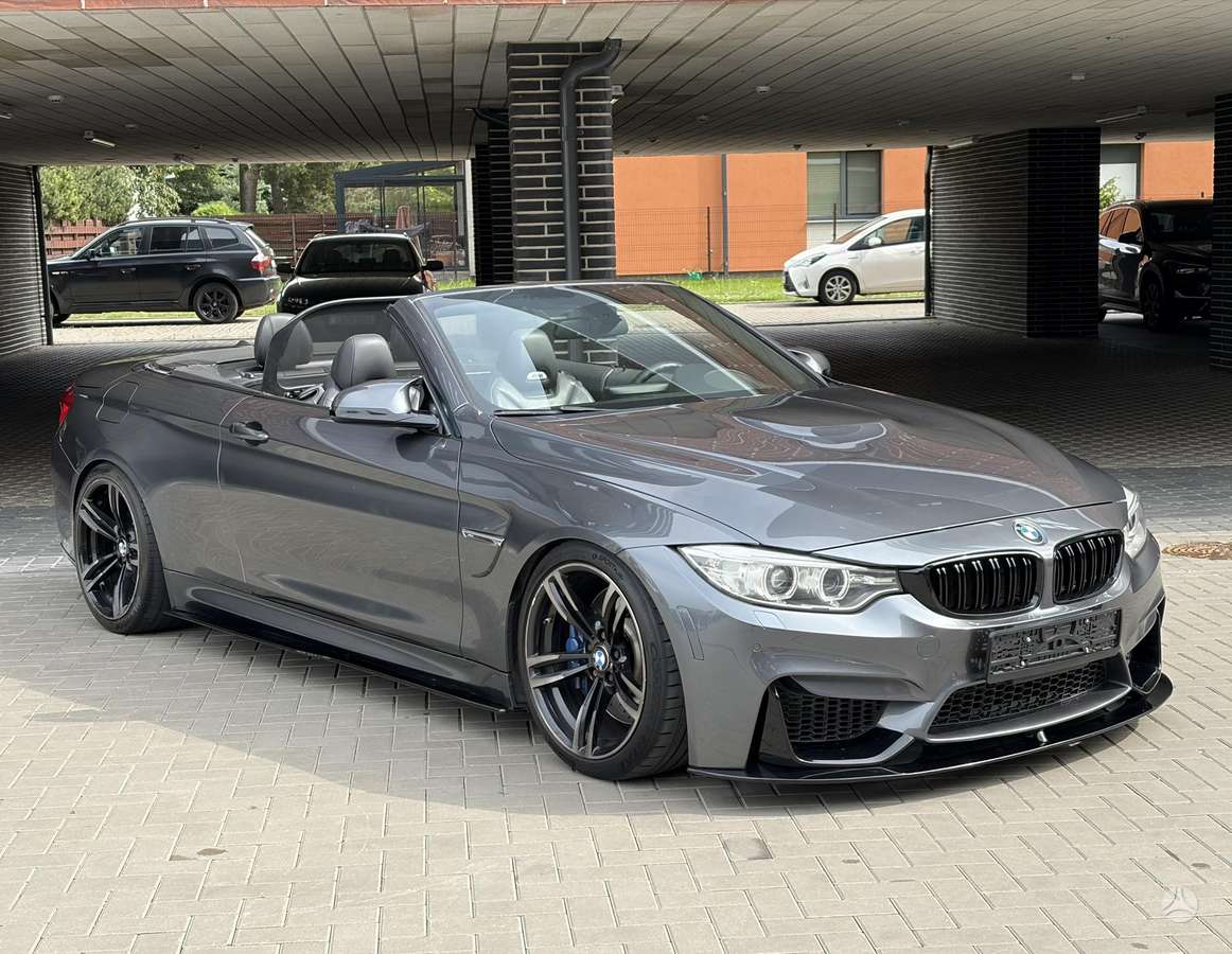 BMW M4, 3.0 l., convertible
