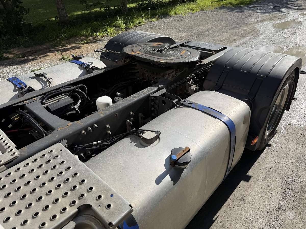 Volvo FH460 2 tank Smart 2, double sleeper