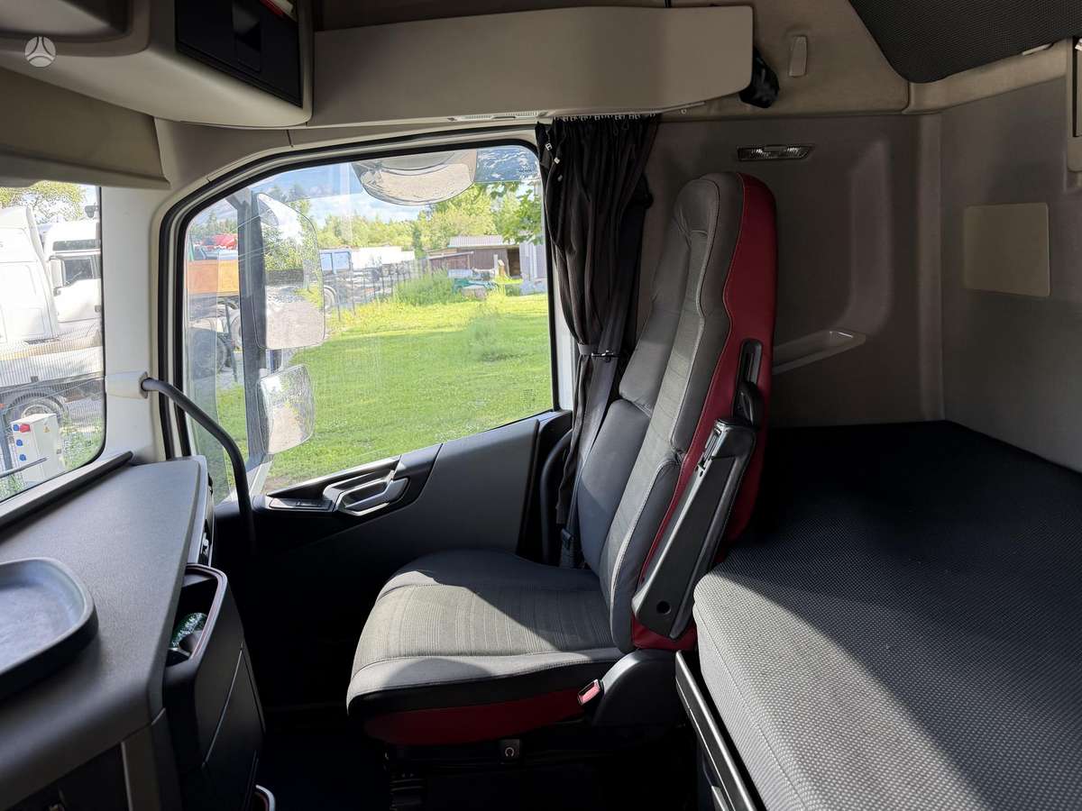 Volvo FH460 2 tank Smart 2, double sleeper
