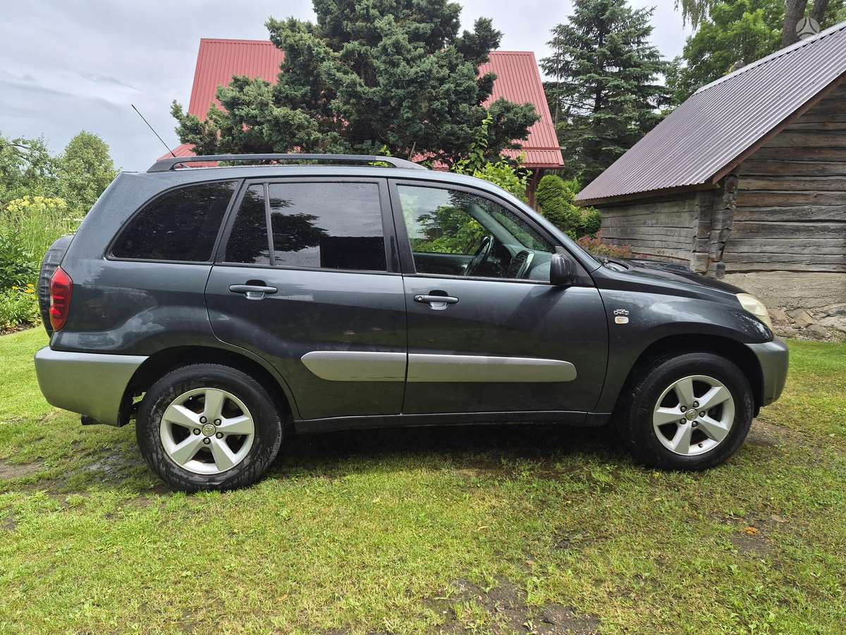 Toyota RAV4 - 5