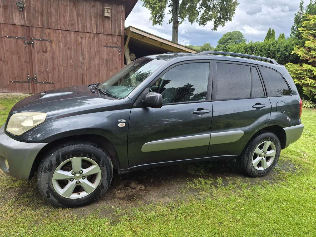 Toyota RAV4 - 6