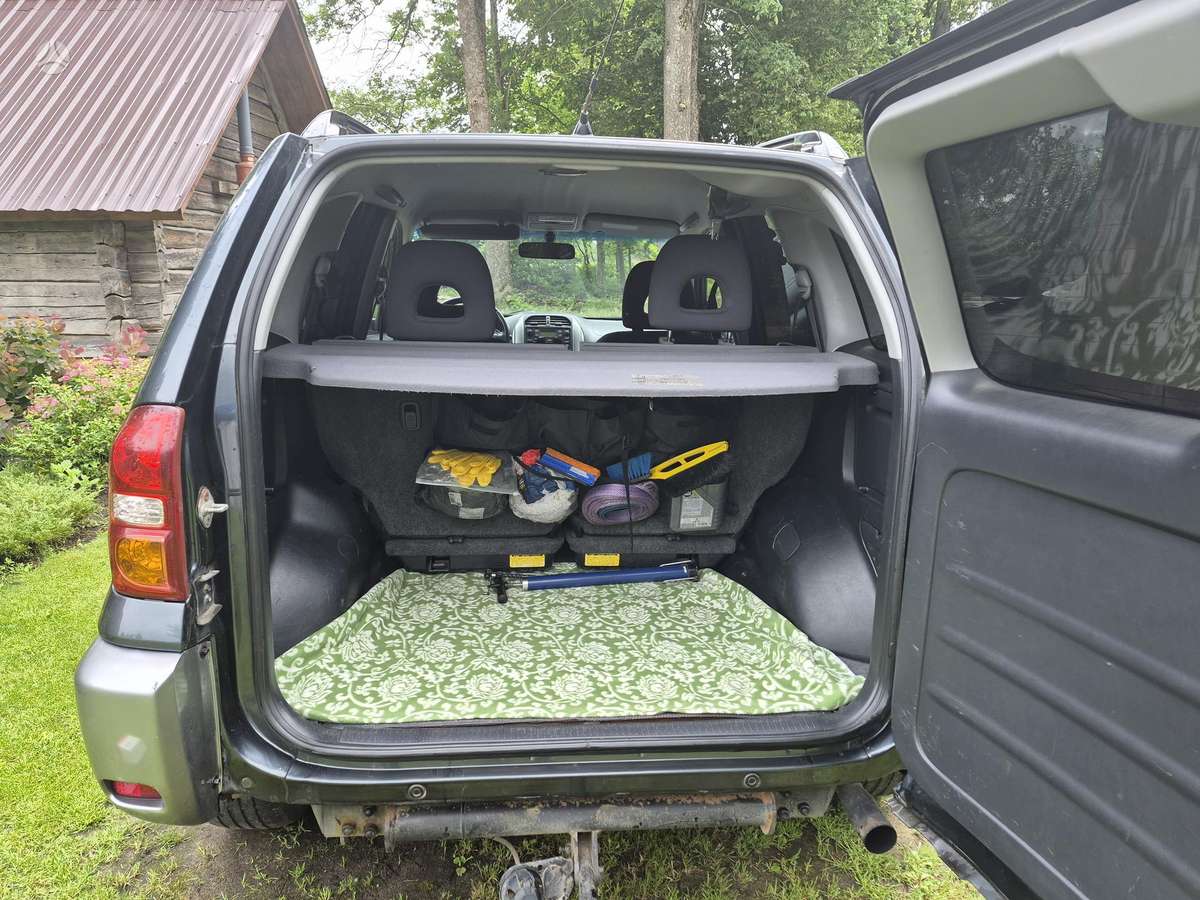 Toyota RAV4 - 12