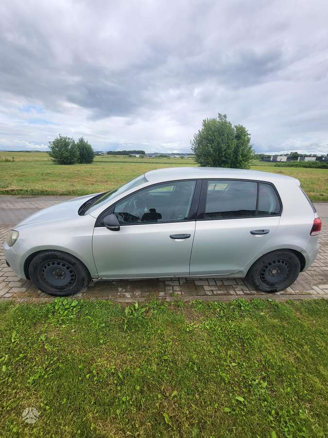 Volkswagen Golf - 5