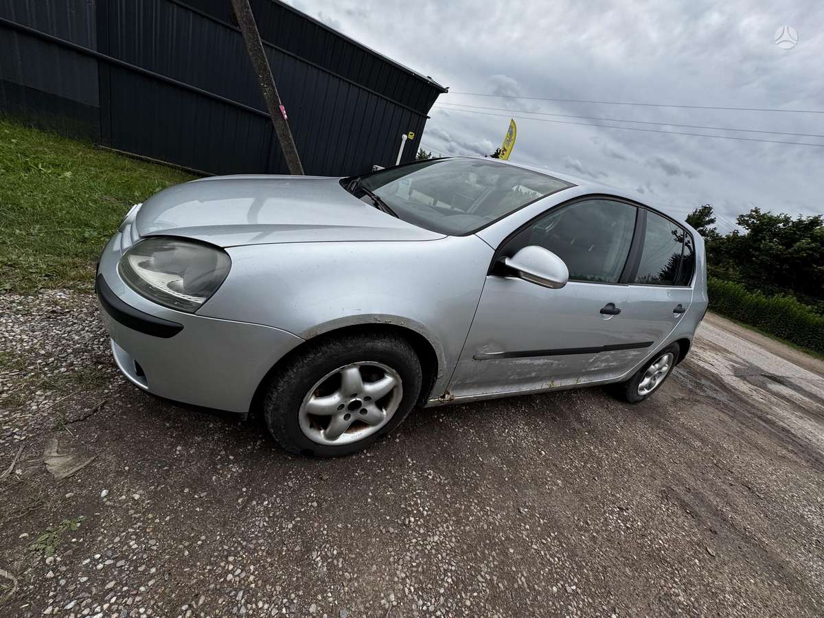 Volkswagen Golf - 5
