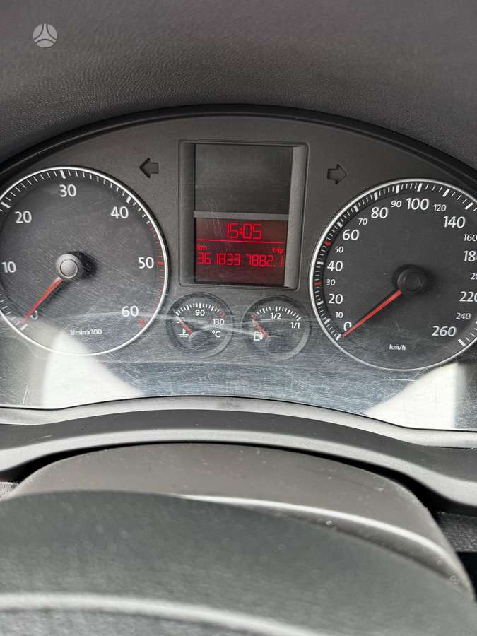 Volkswagen Golf - 10