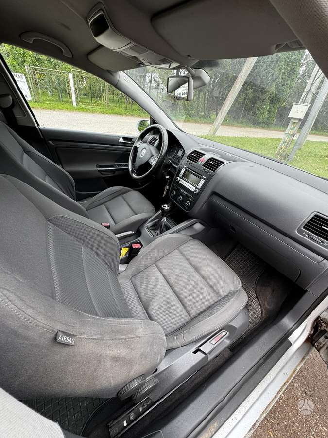 Volkswagen Golf - 12