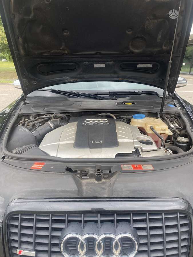 Audi A6, universalas