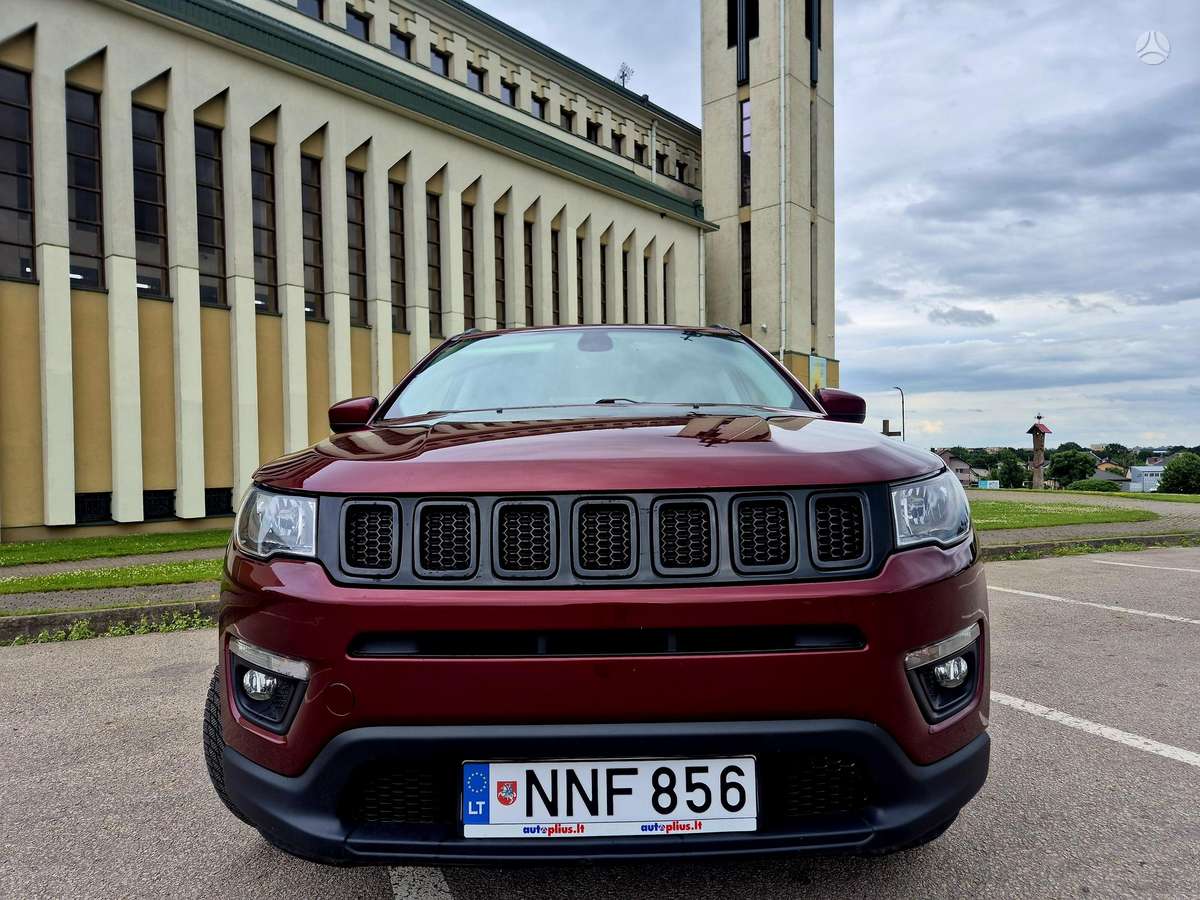 Jeep Compass, 2.4 l., off-road / crossover