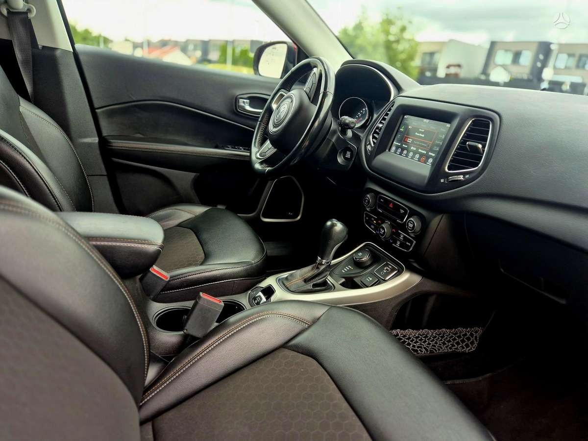 Jeep Compass, 2.4 l., Внедорожник / Кроссовер