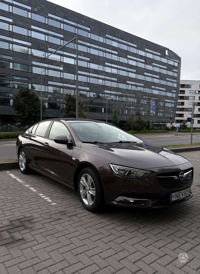 Opel Insignia, 1.6 l., hatchback