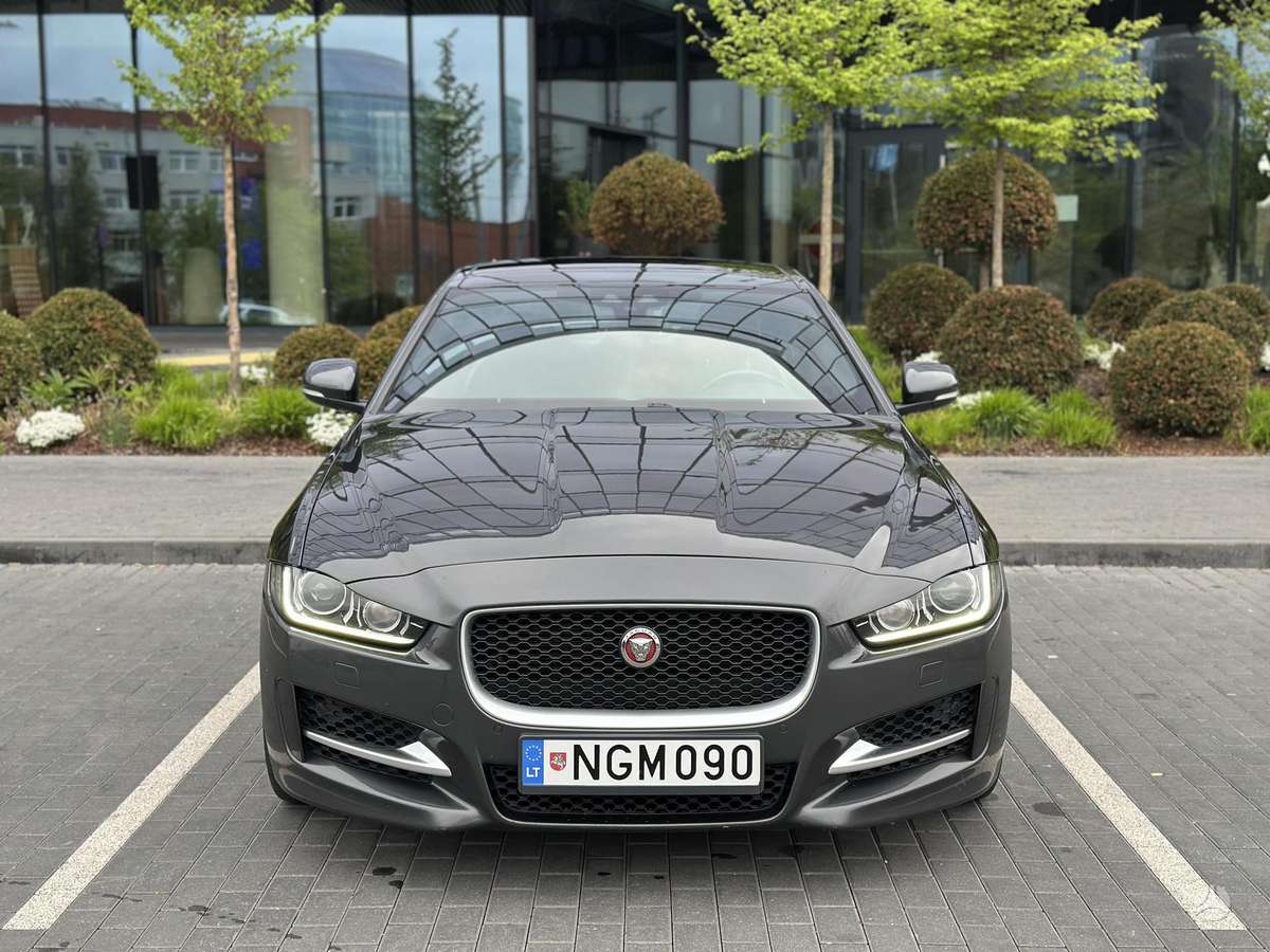 Jaguar XE, 2.0 l., Седан