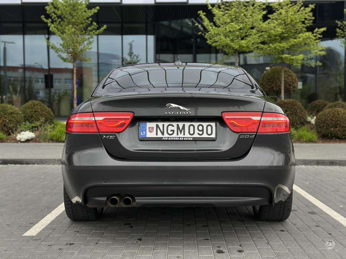 Jaguar XE, 2.0 l., Седан