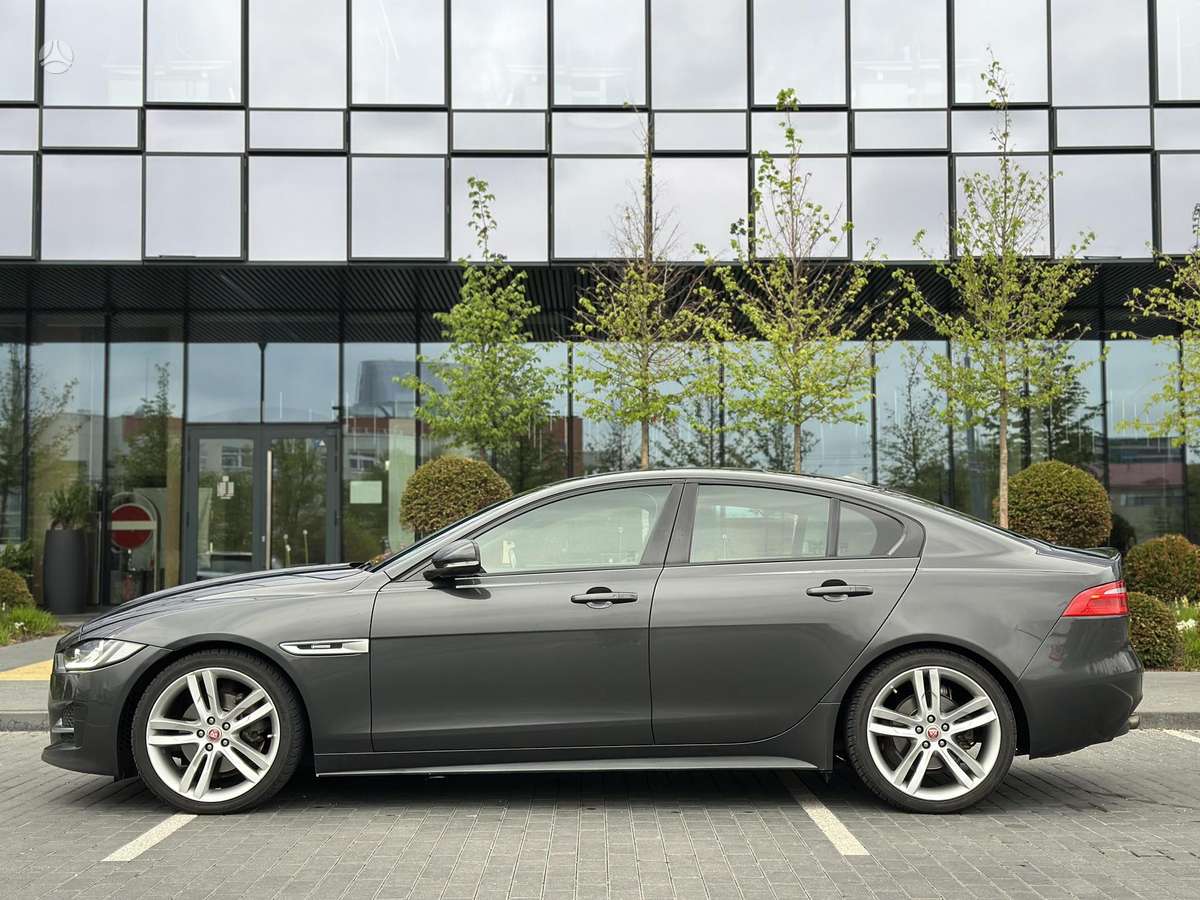 Jaguar XE, 2.0 l., Седан