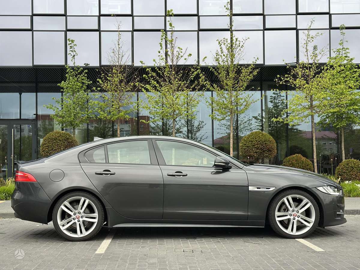 Jaguar XE, 2.0 l., Седан