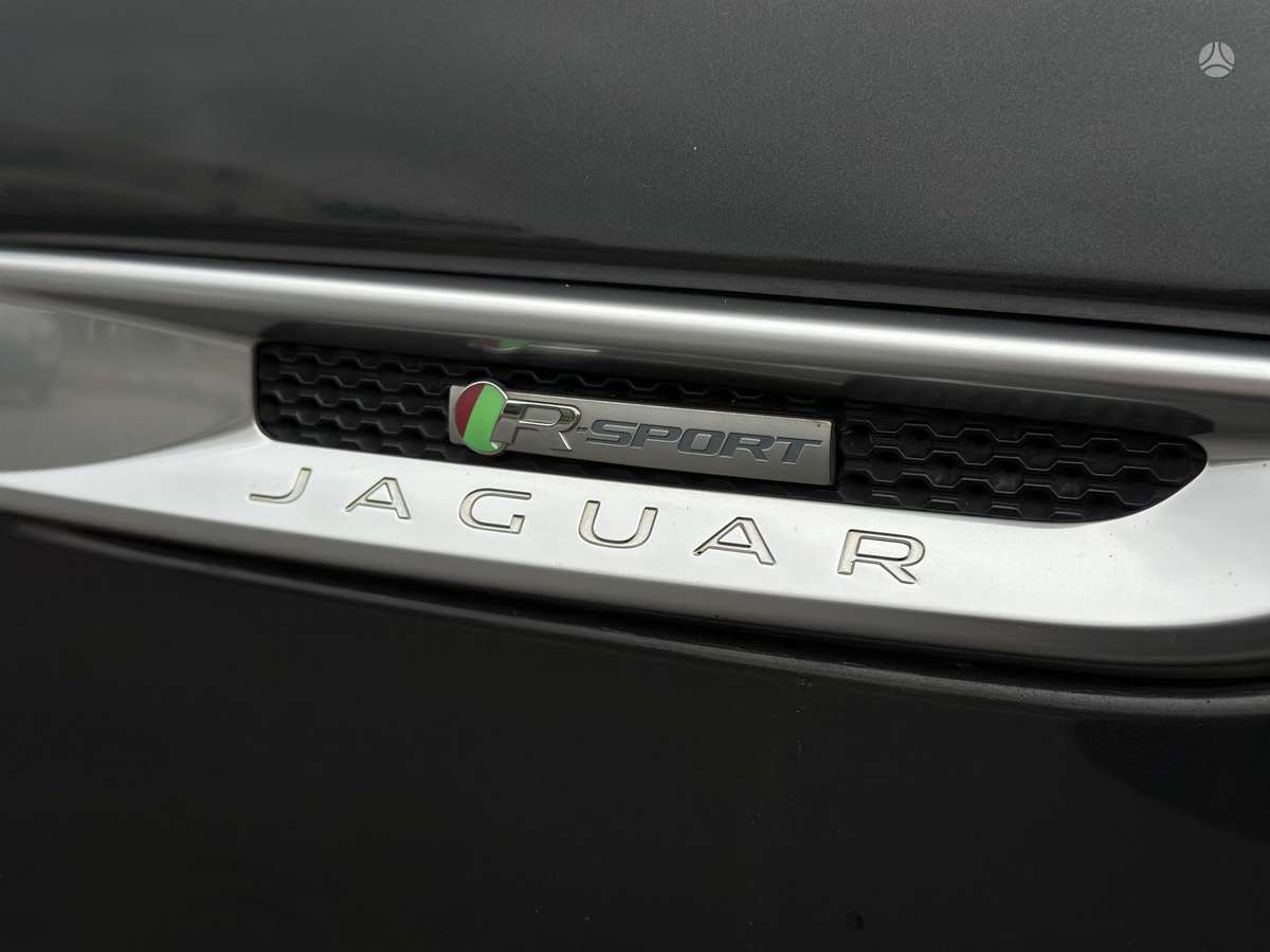 Jaguar XE, 2.0 l., Седан