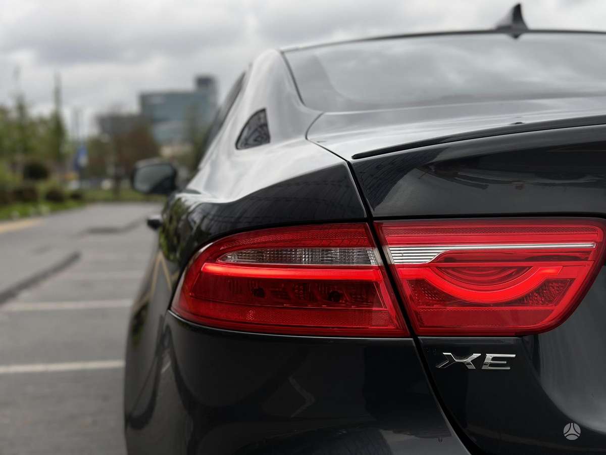 Jaguar XE, 2.0 l., Седан