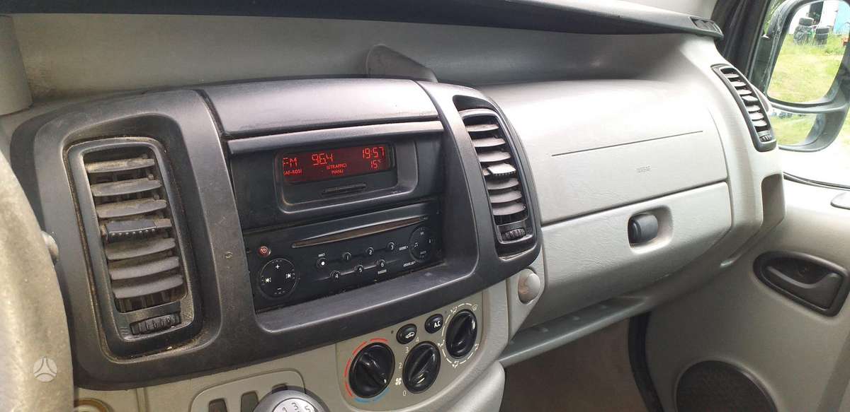 Renault Trafic - 6