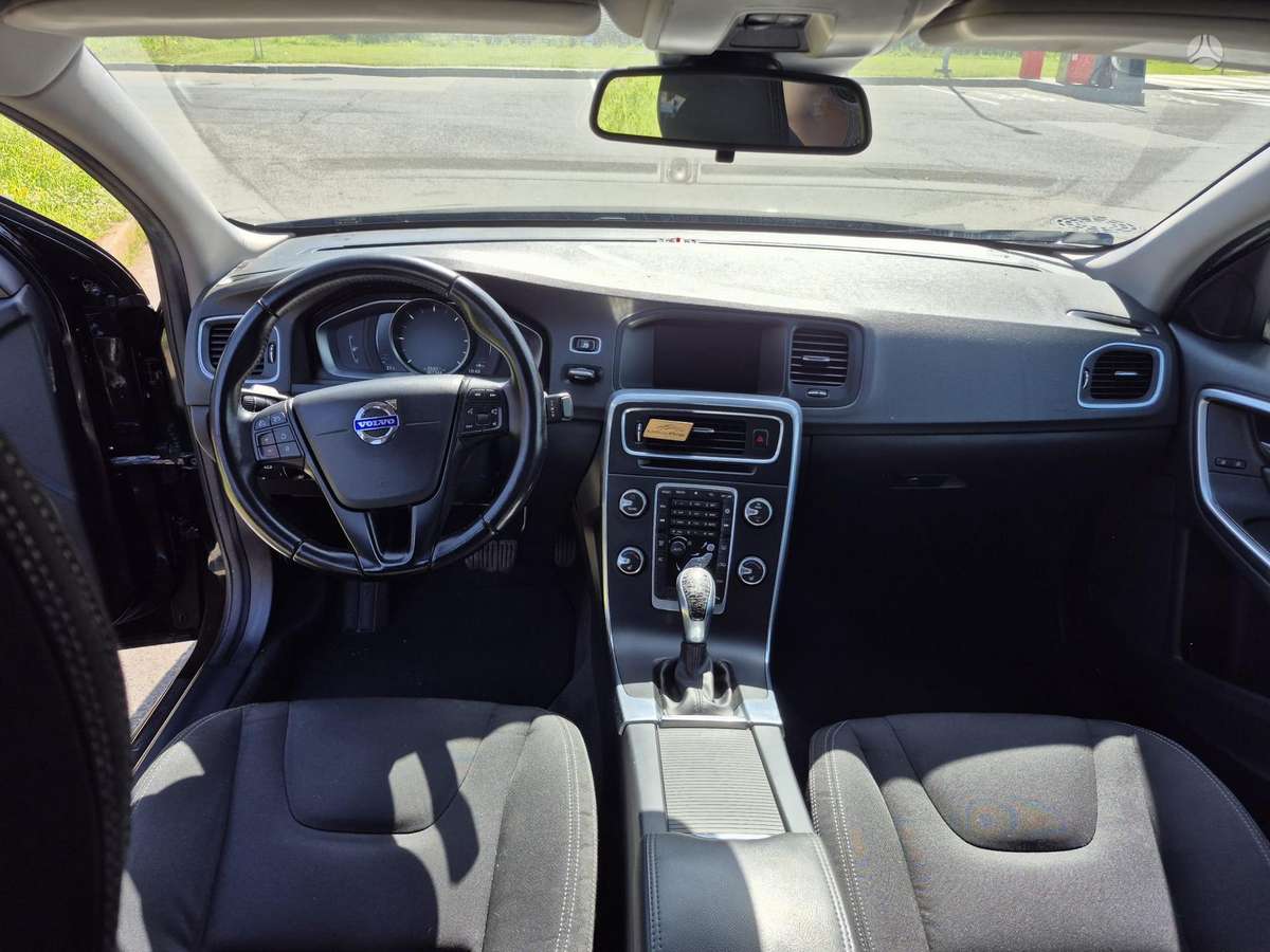 Volvo S60, 2.0 l., Седан