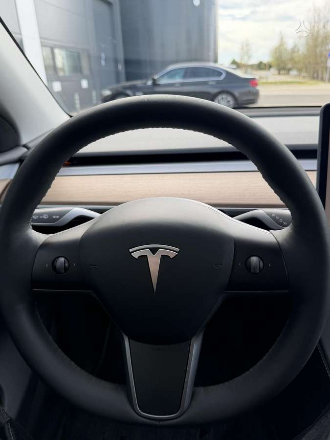 Tesla Model Y, mpv / minivan