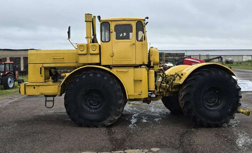 MTZ Kirovec K-700A, тракторы