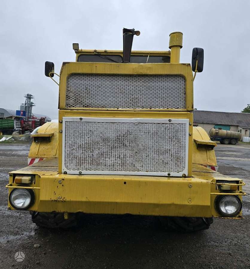 MTZ Kirovec K-700A, traktori