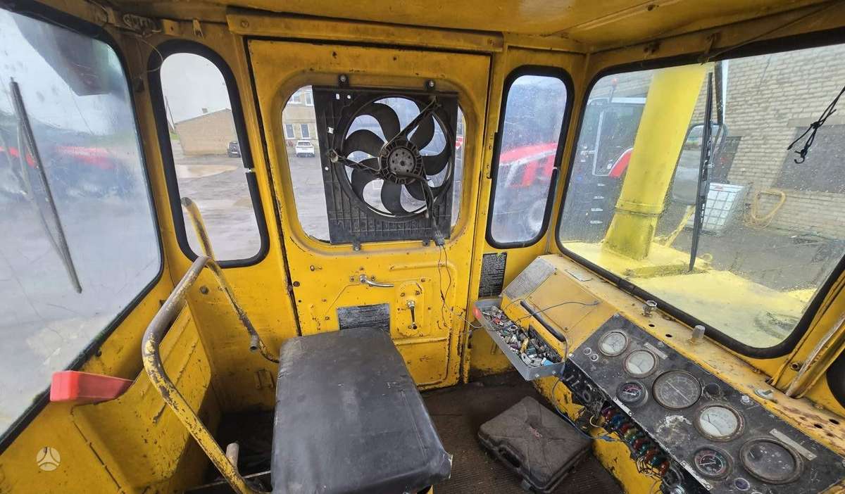 MTZ Kirovec K-700A, traktoriai