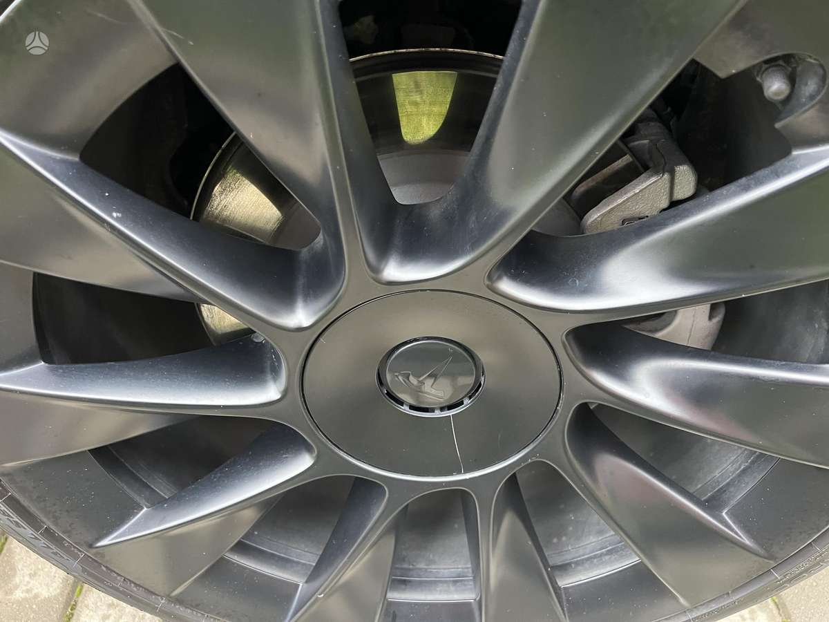 Tesla Model Y, mpv / minivan