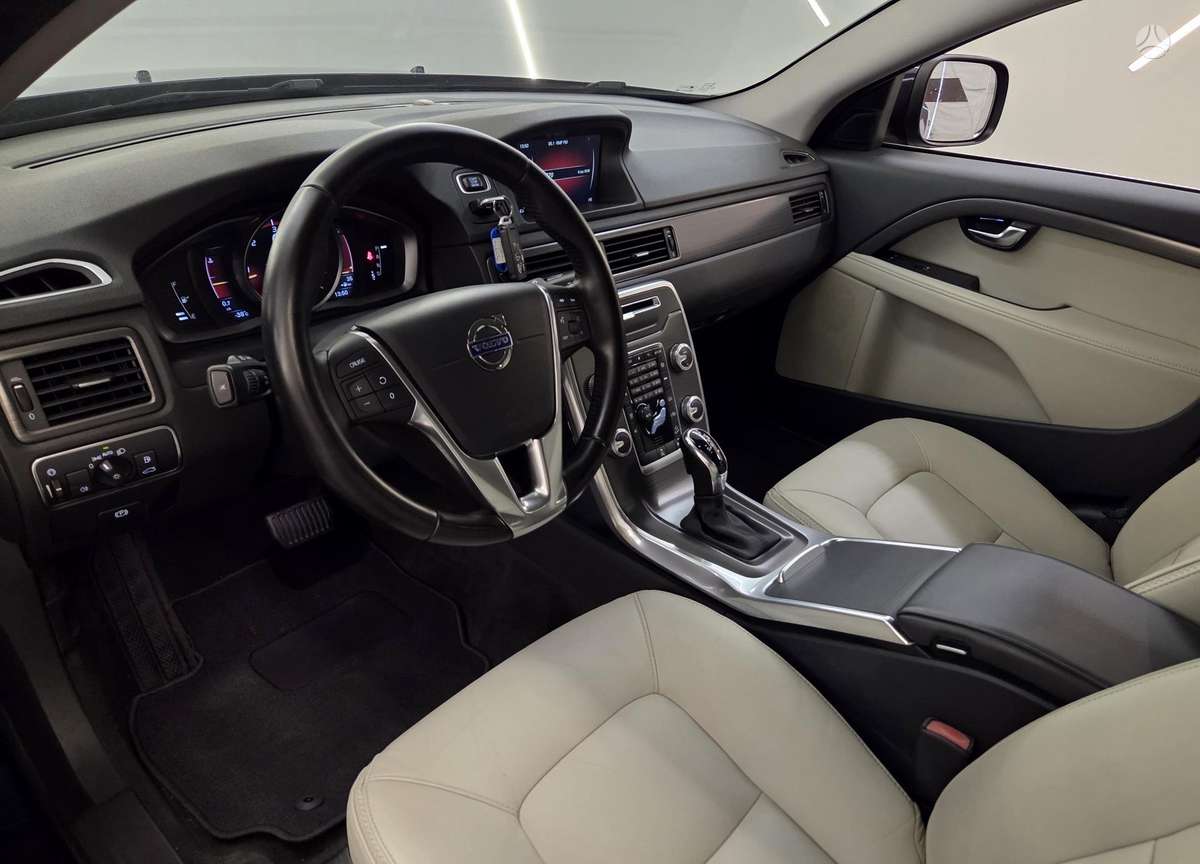 Volvo XC70, 2.4 l., wagon