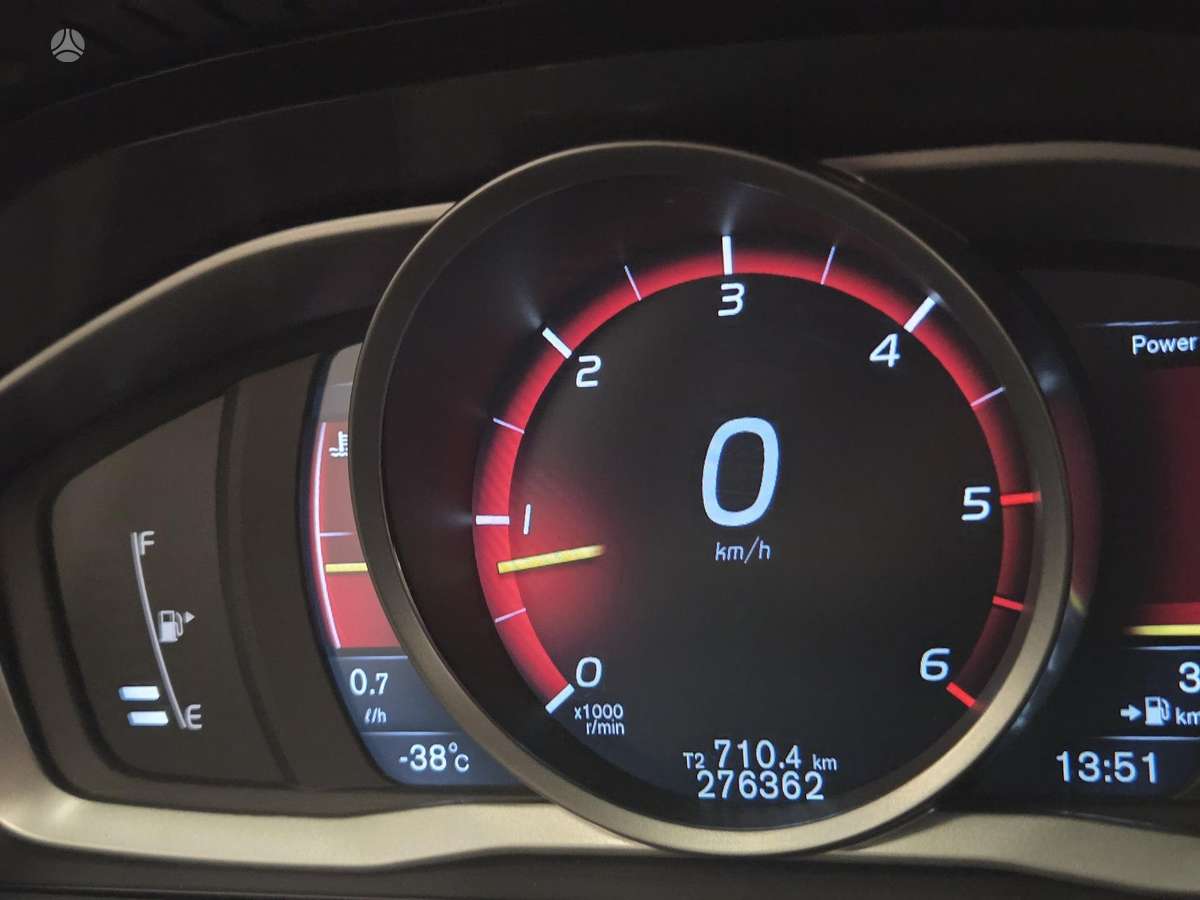 Volvo XC70, 2.4 l., wagon