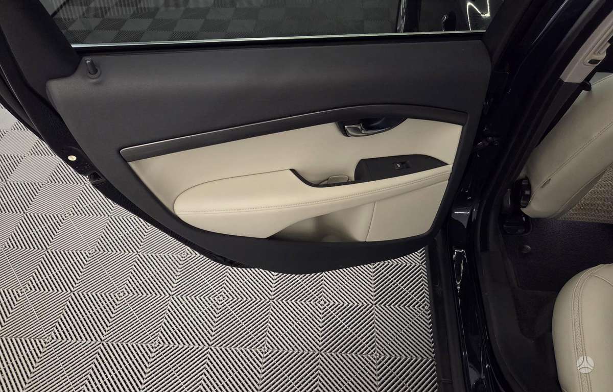 Volvo XC70, 2.4 l., Универсал