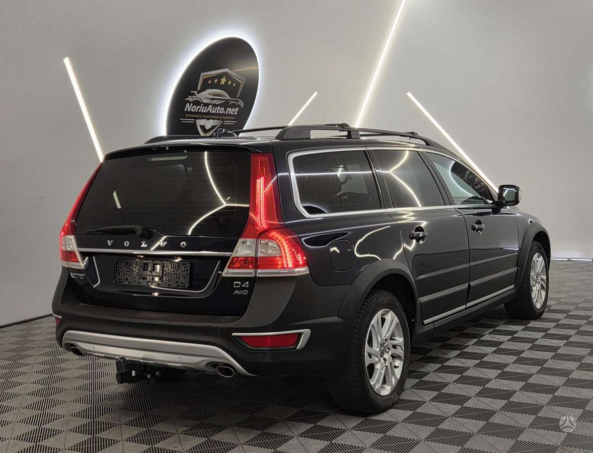 Volvo XC70, 2.4 l., wagon