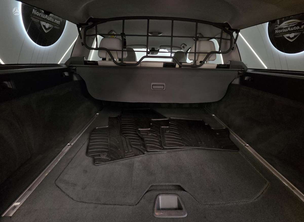 Volvo XC70, 2.4 l., wagon