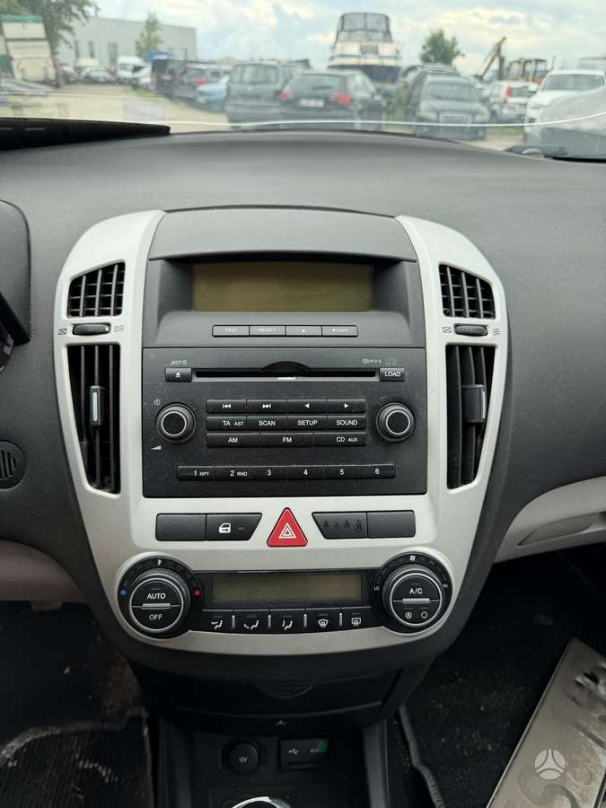 Kia Ceed, 1.6 l., Хэтчбек