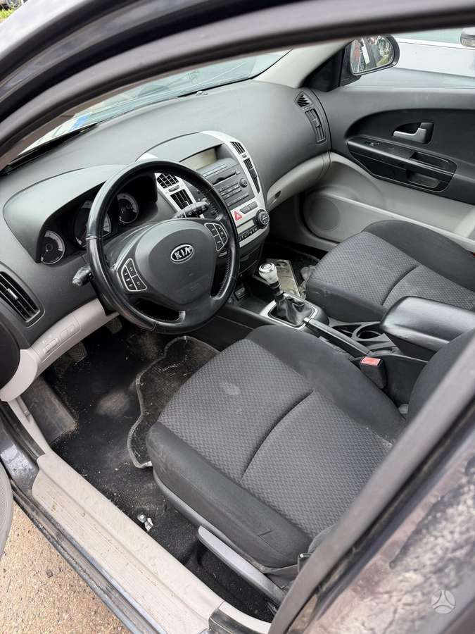 Kia Ceed, 1.6 l., Хэтчбек
