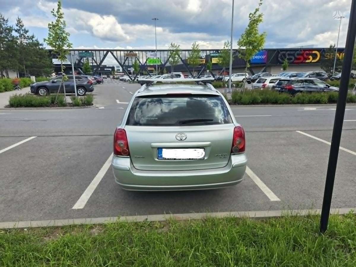 Toyota Avensis, 2.2 l., Универсал