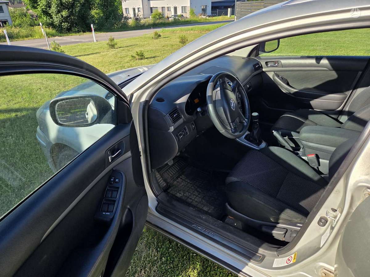 Toyota Avensis, 2.2 l., Универсал