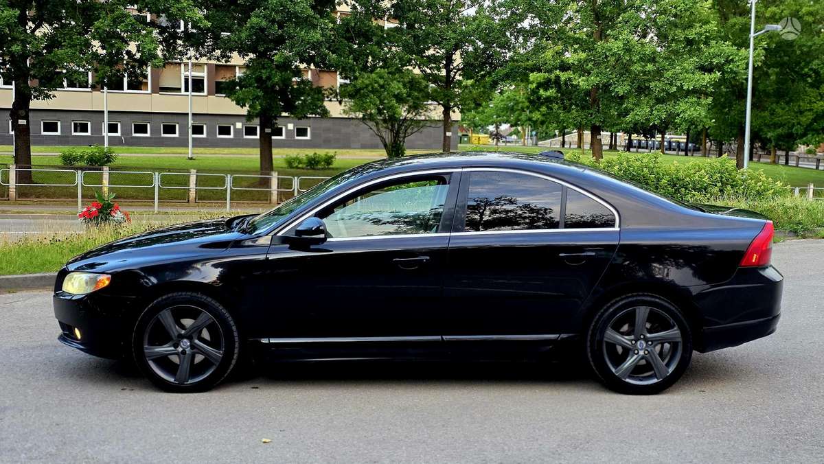 Volvo S80, 2.4 l., Седан