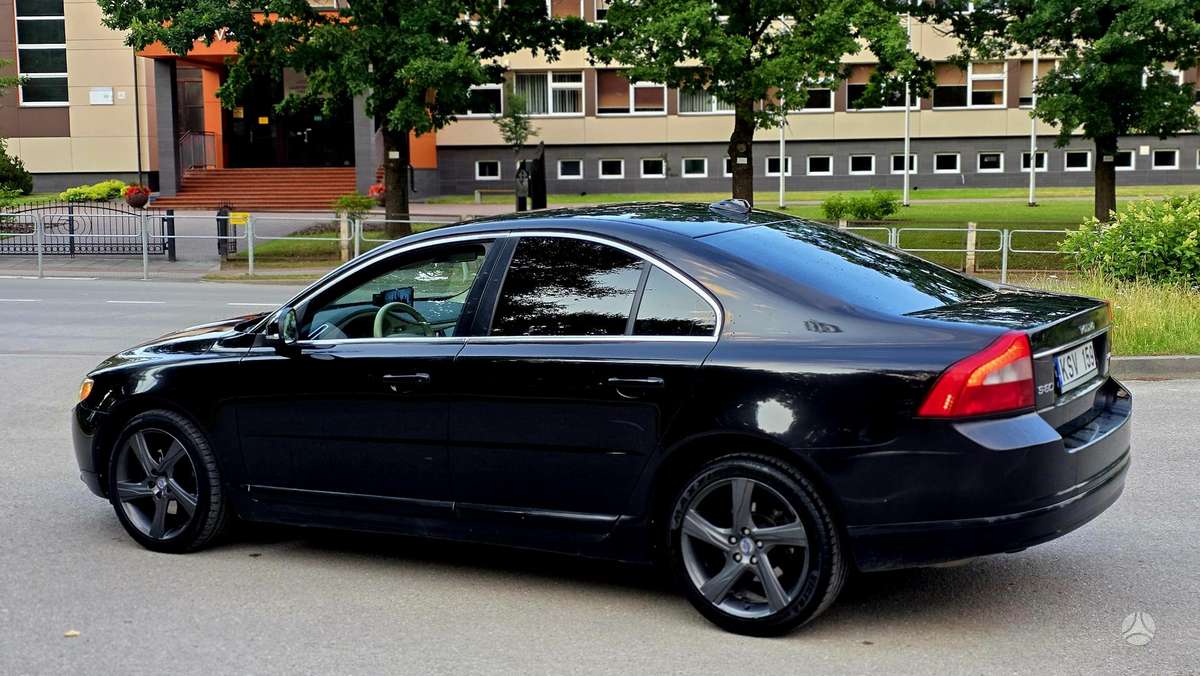 Volvo S80, 2.4 l., Седан