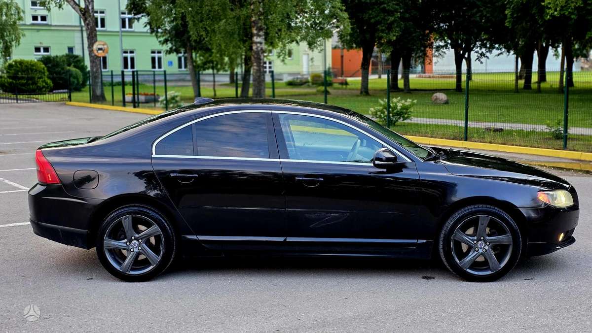 Volvo S80, 2.4 l., Седан