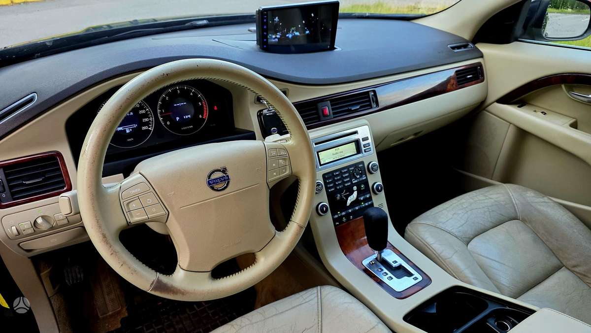 Volvo S80, 2.4 l., Седан