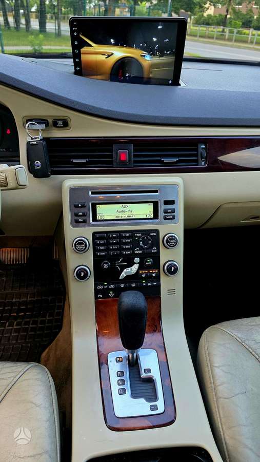 Volvo S80, 2.4 l., Седан