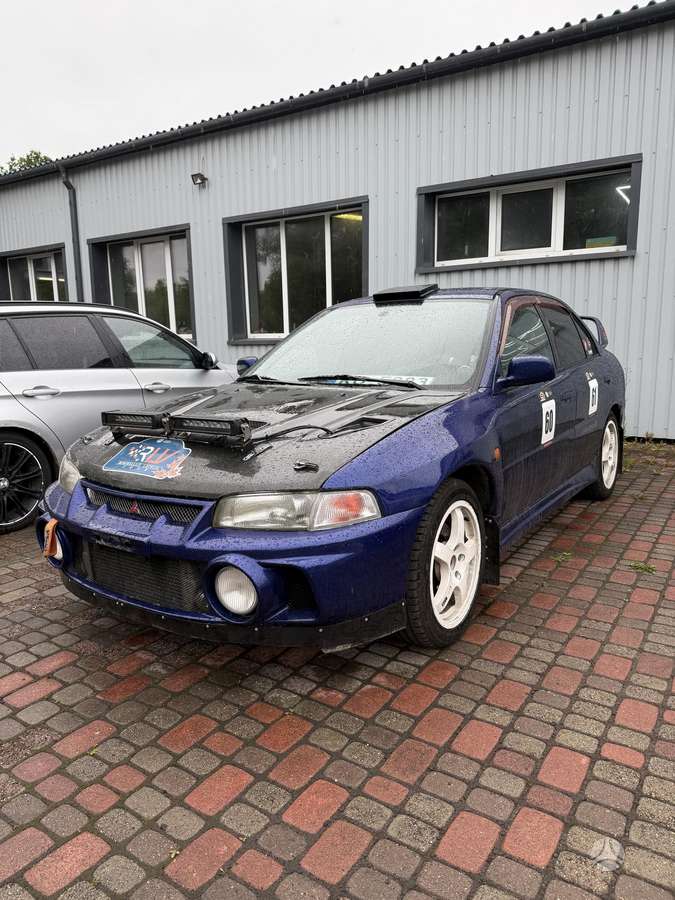Mitsubishi Lancer Evolution, Седан