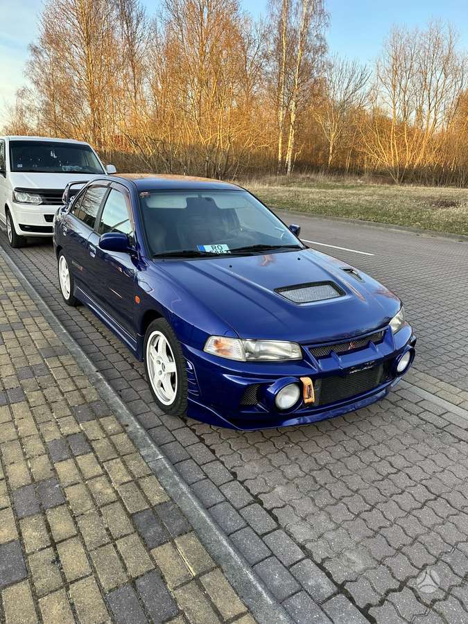Mitsubishi Lancer Evolution, Седан