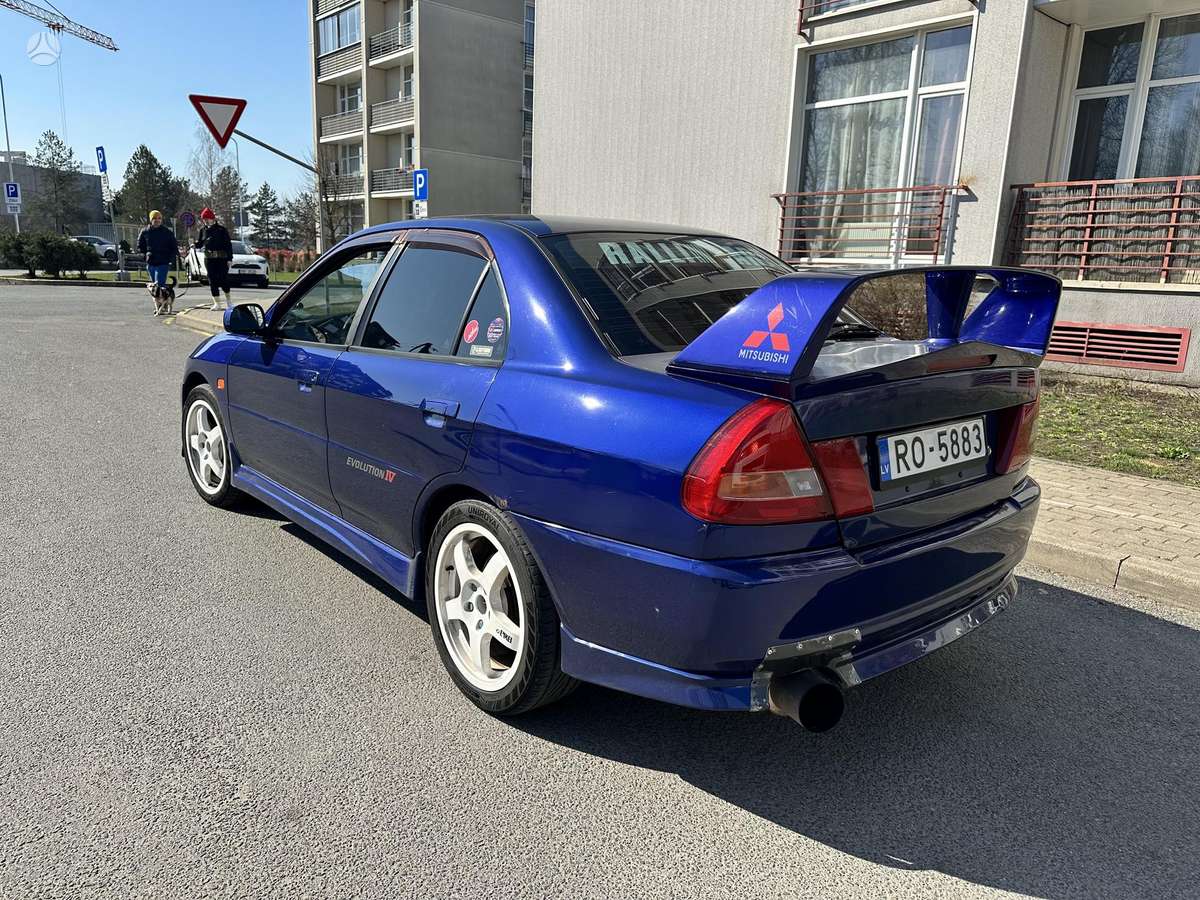 Mitsubishi Lancer Evolution, Седан