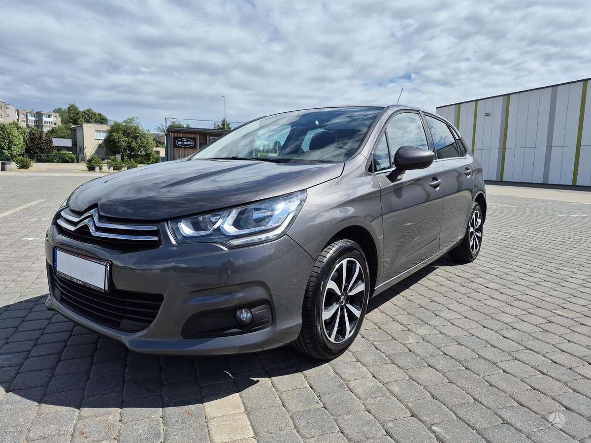 Citroen C4, 1.2 l., Хэтчбек