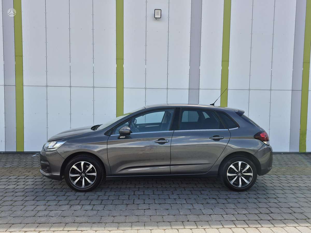 Citroen C4, 1.2 l., Хэтчбек