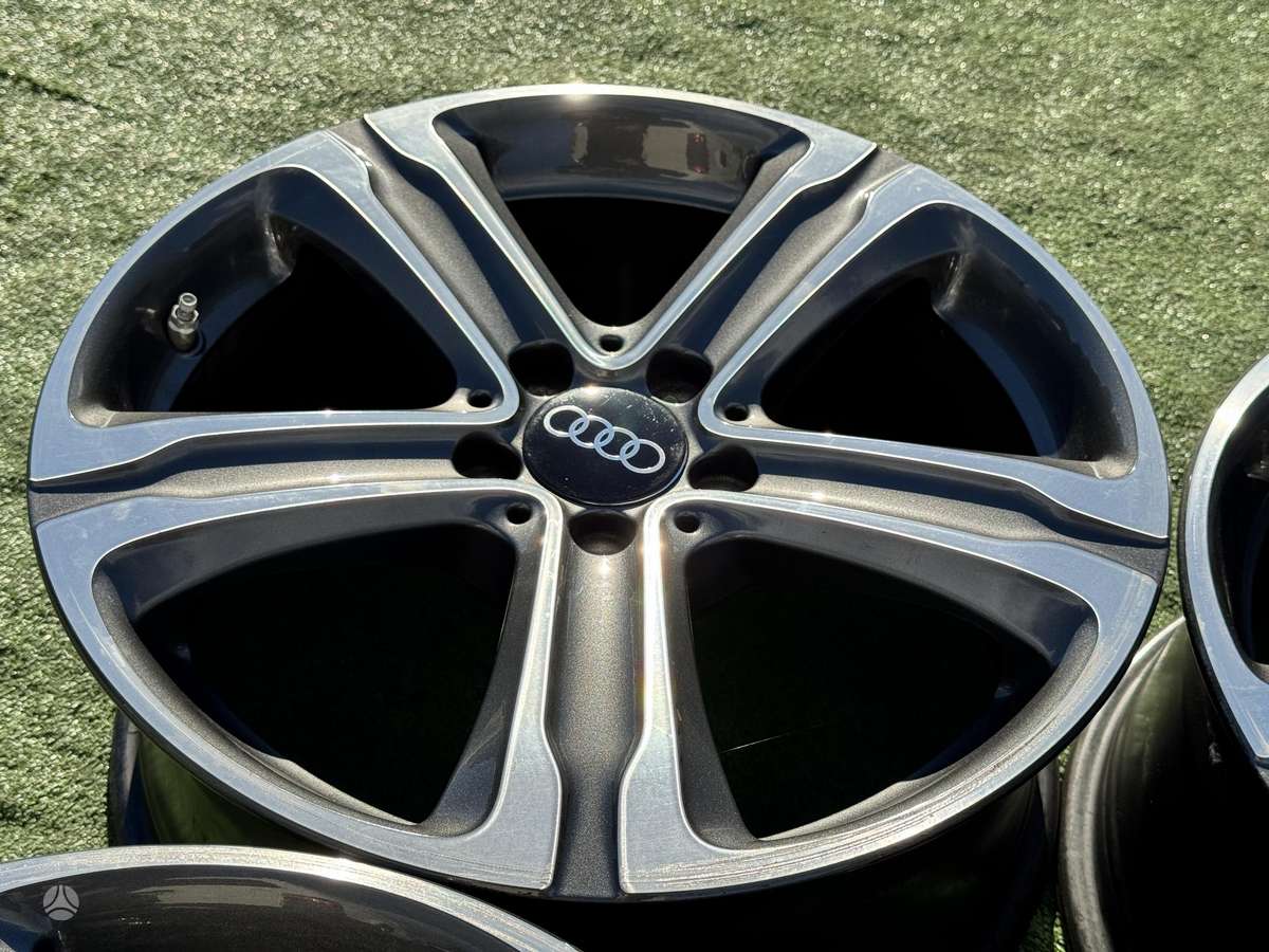 Audi ORGINALUS - 8J, ET38, light alloy, R18